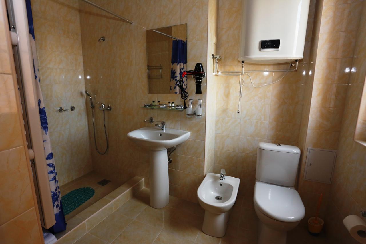 Hotel Acra Sukhumi Esterno foto