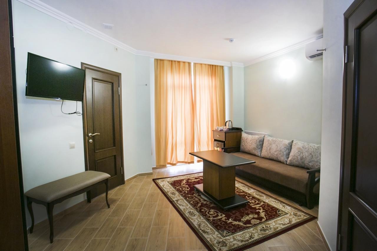 Hotel Acra Sukhumi Esterno foto