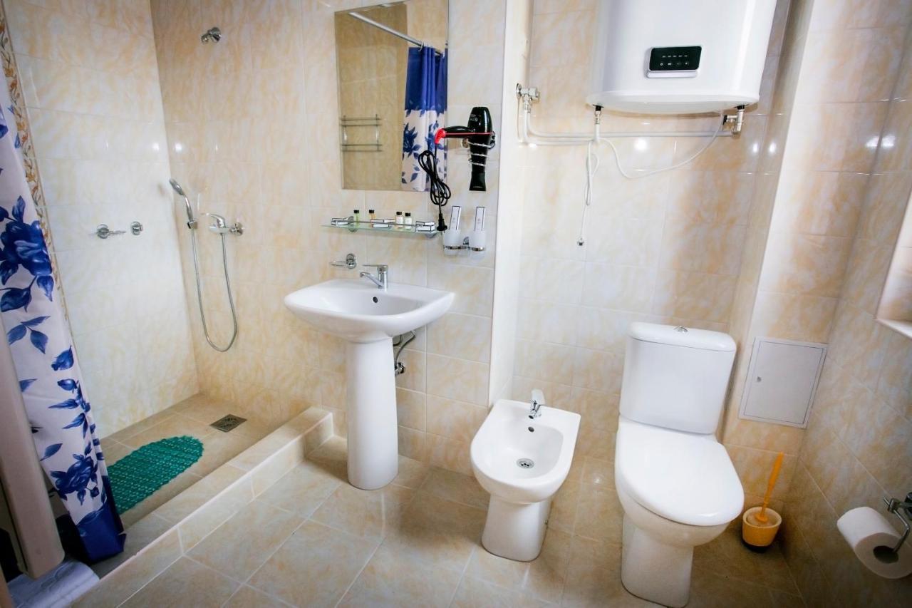 Hotel Acra Sukhumi Esterno foto