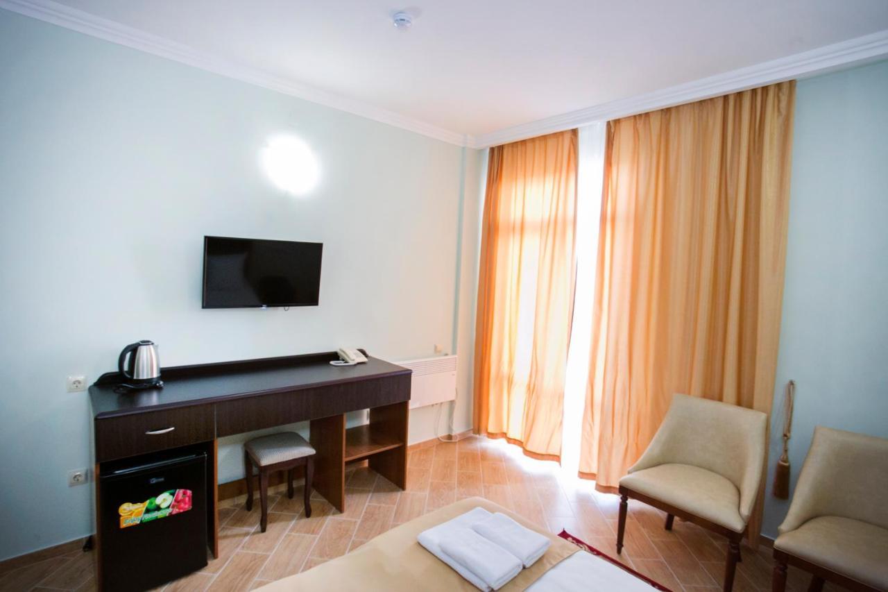 Hotel Acra Sukhumi Esterno foto